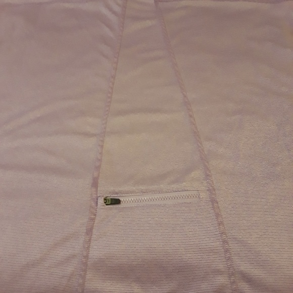 Fabletics - Picture 3 of 4